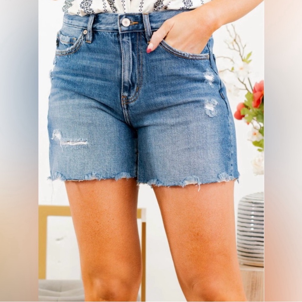 New KanCan High Rise Distressed Denim Shorts, raw hem, size 28